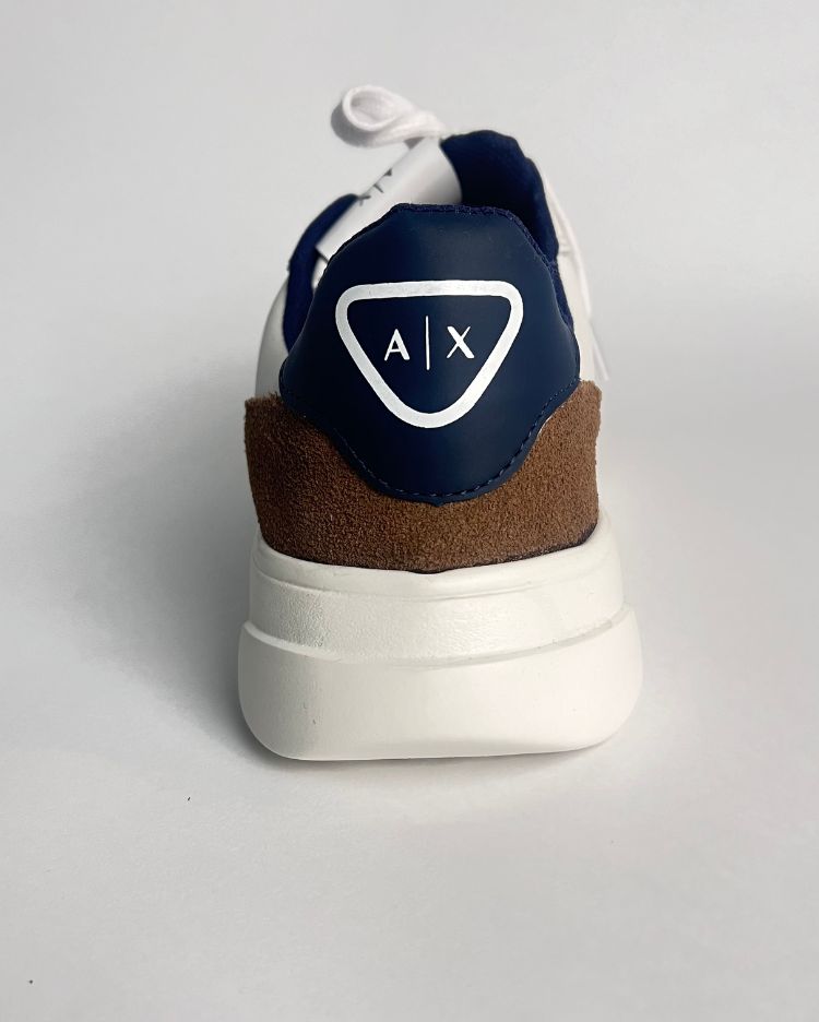 Tênis Armani Exchange Branco Aveludado