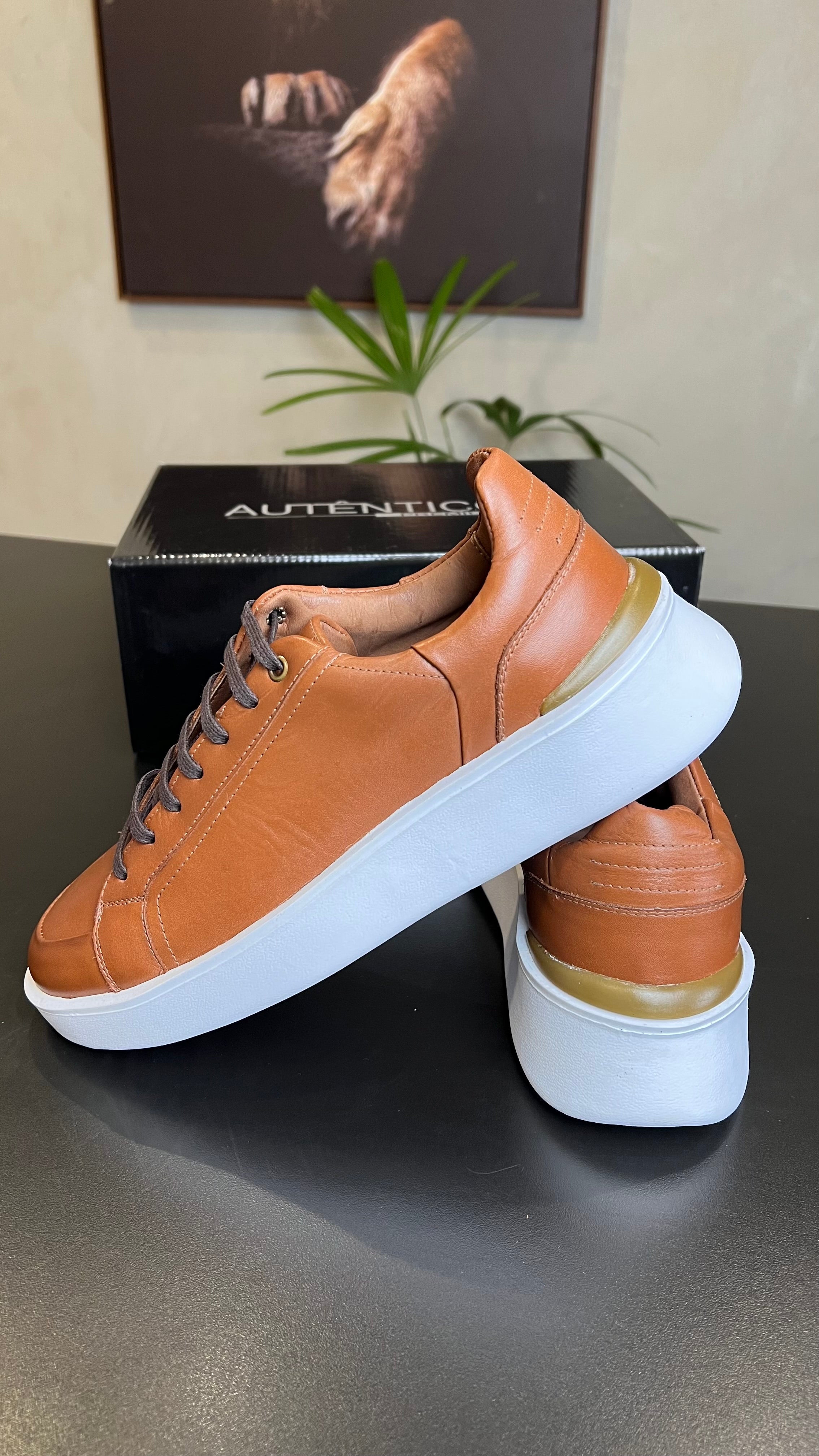 Tênis sneaker couro legítimo AUTÊNTICO
