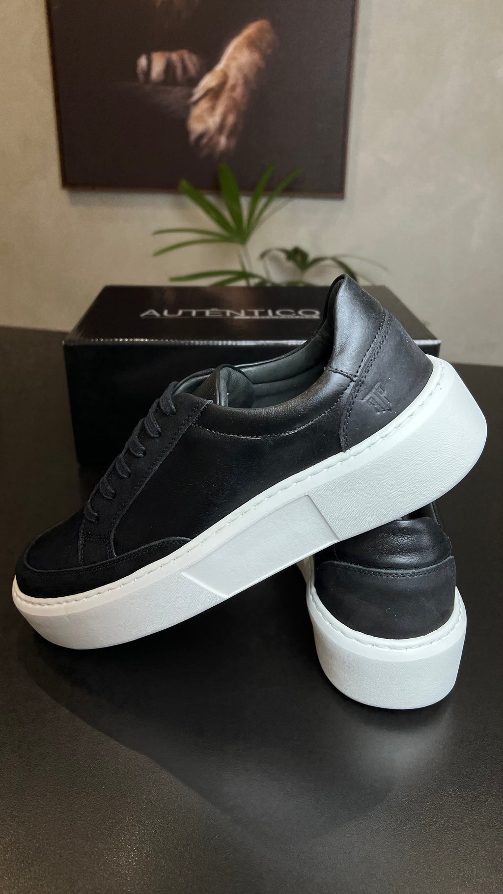 Tênis sneaker couro legítimo AUTÊNTICO