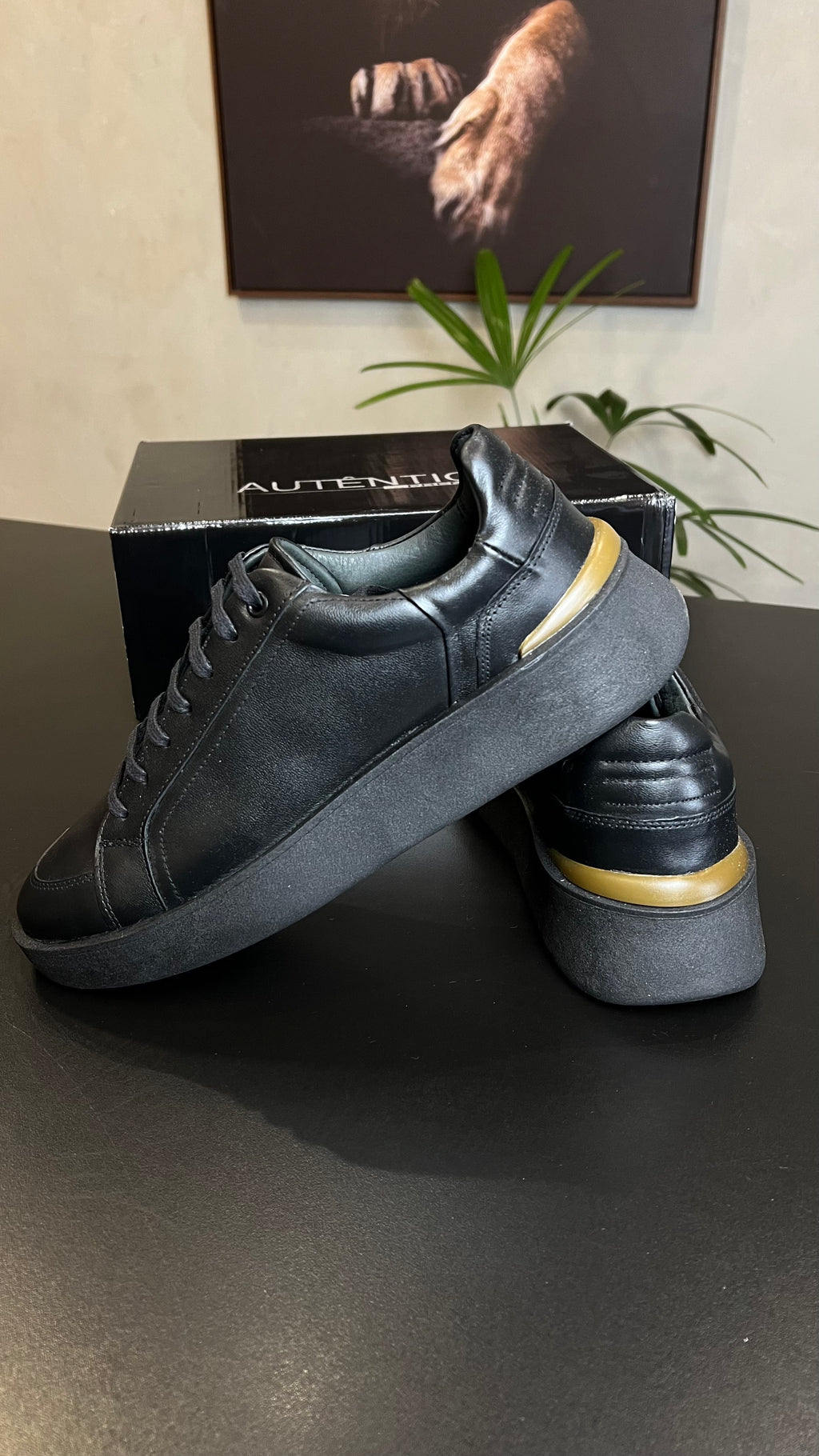 Tênis sneaker couro legítimo AUTÊNTICO