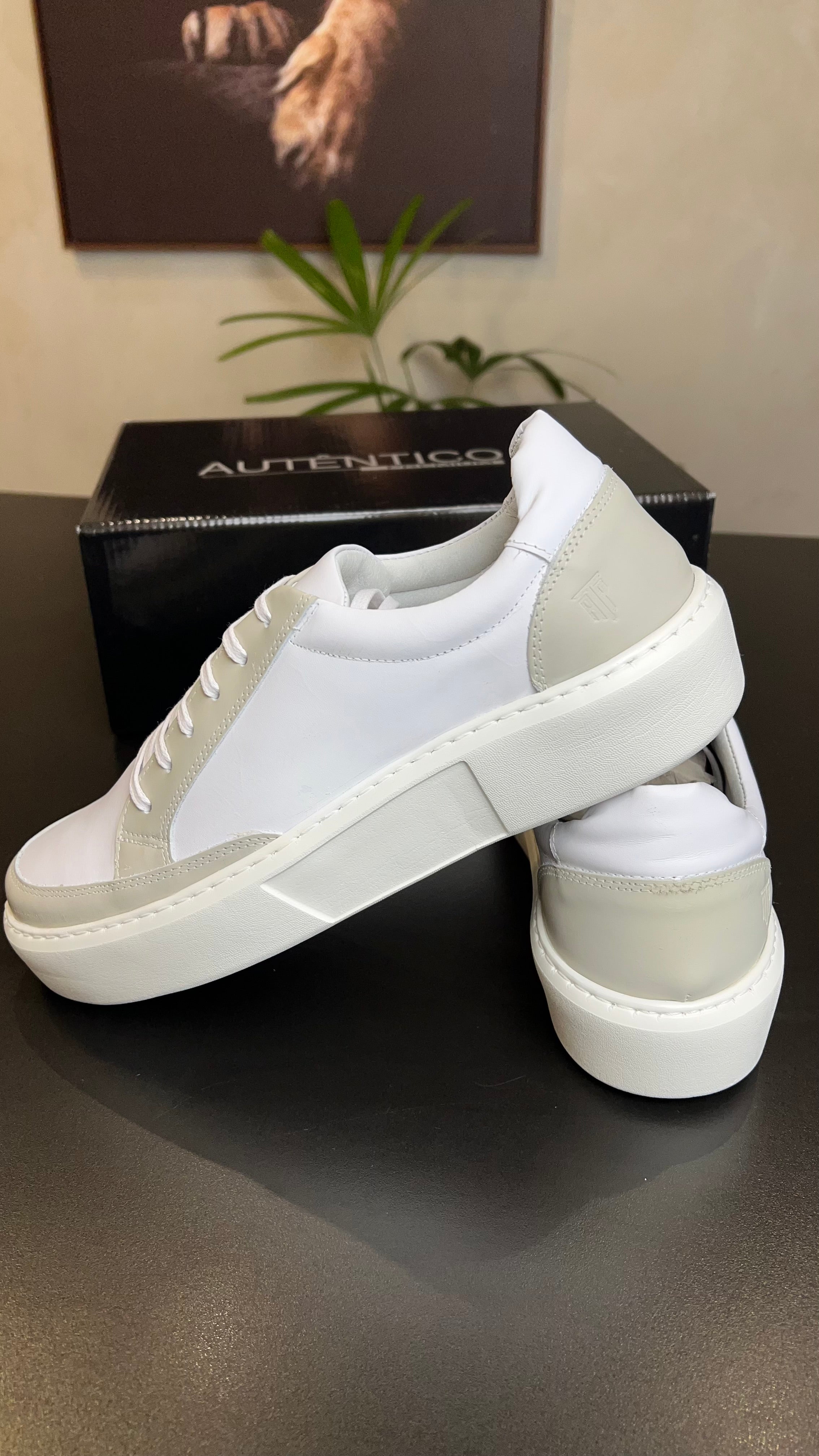 Tênis sneaker couro legítimo AUTÊNTICO