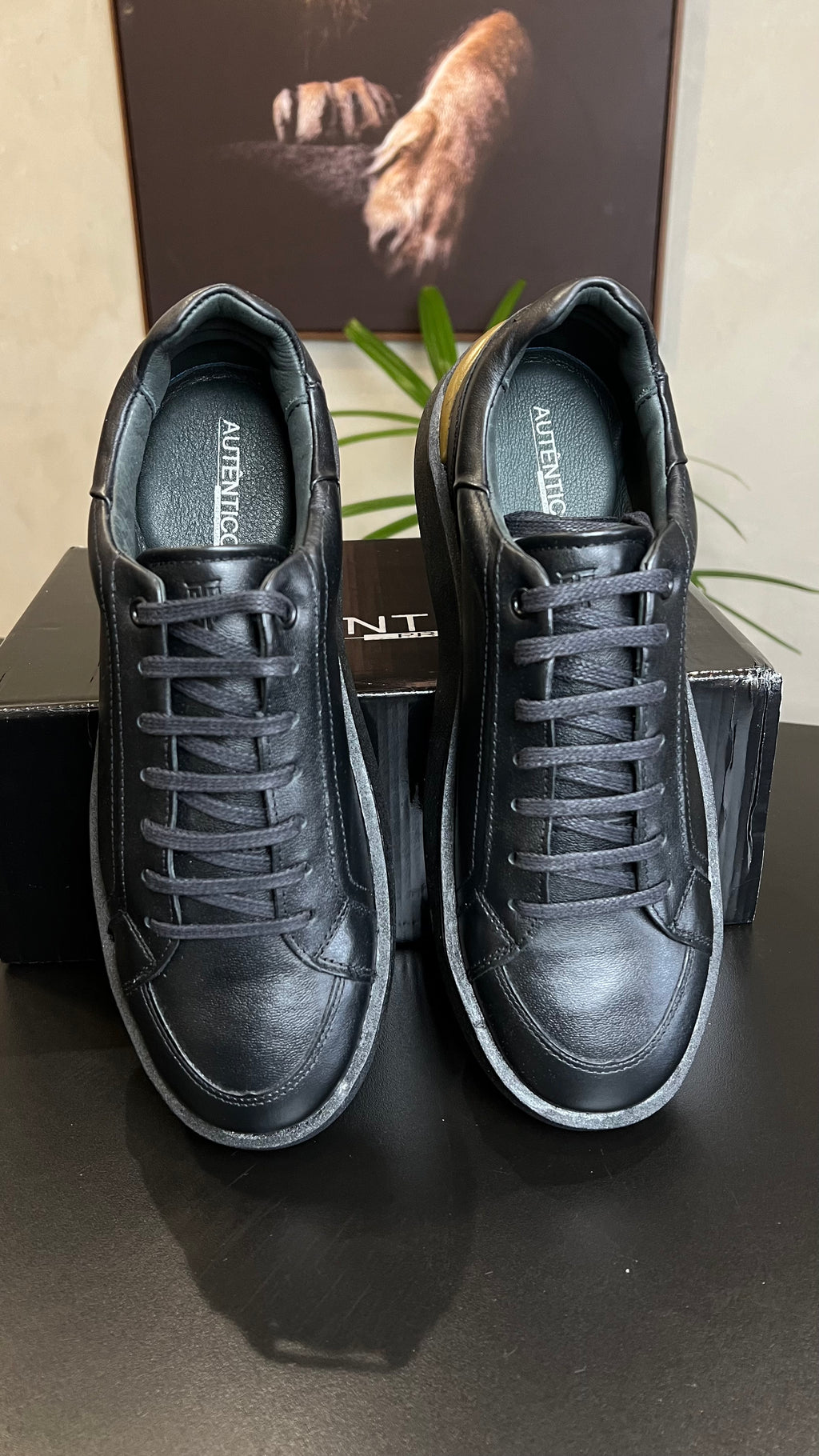 Tênis sneaker couro legítimo AUTÊNTICO