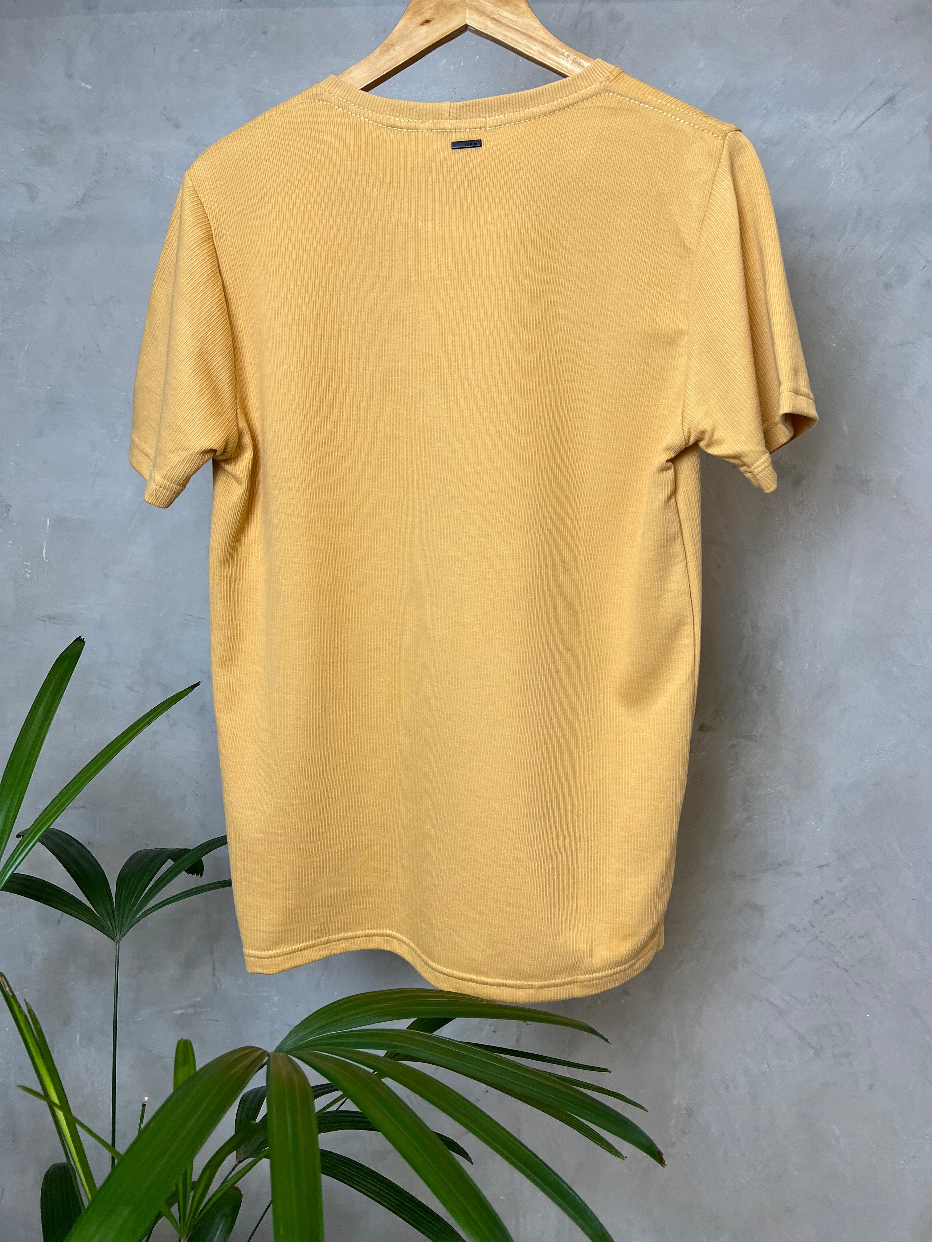 Camisa Texturizada Básica 100% algodão mostarda