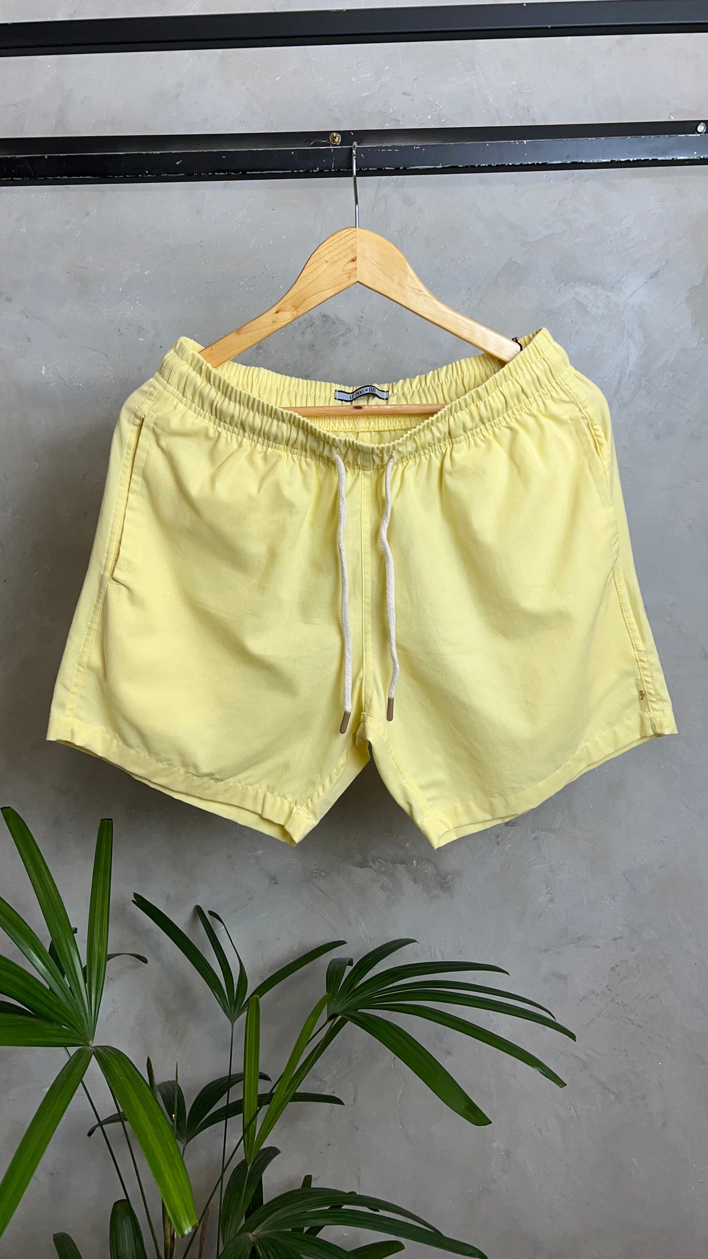 Short linho belga
