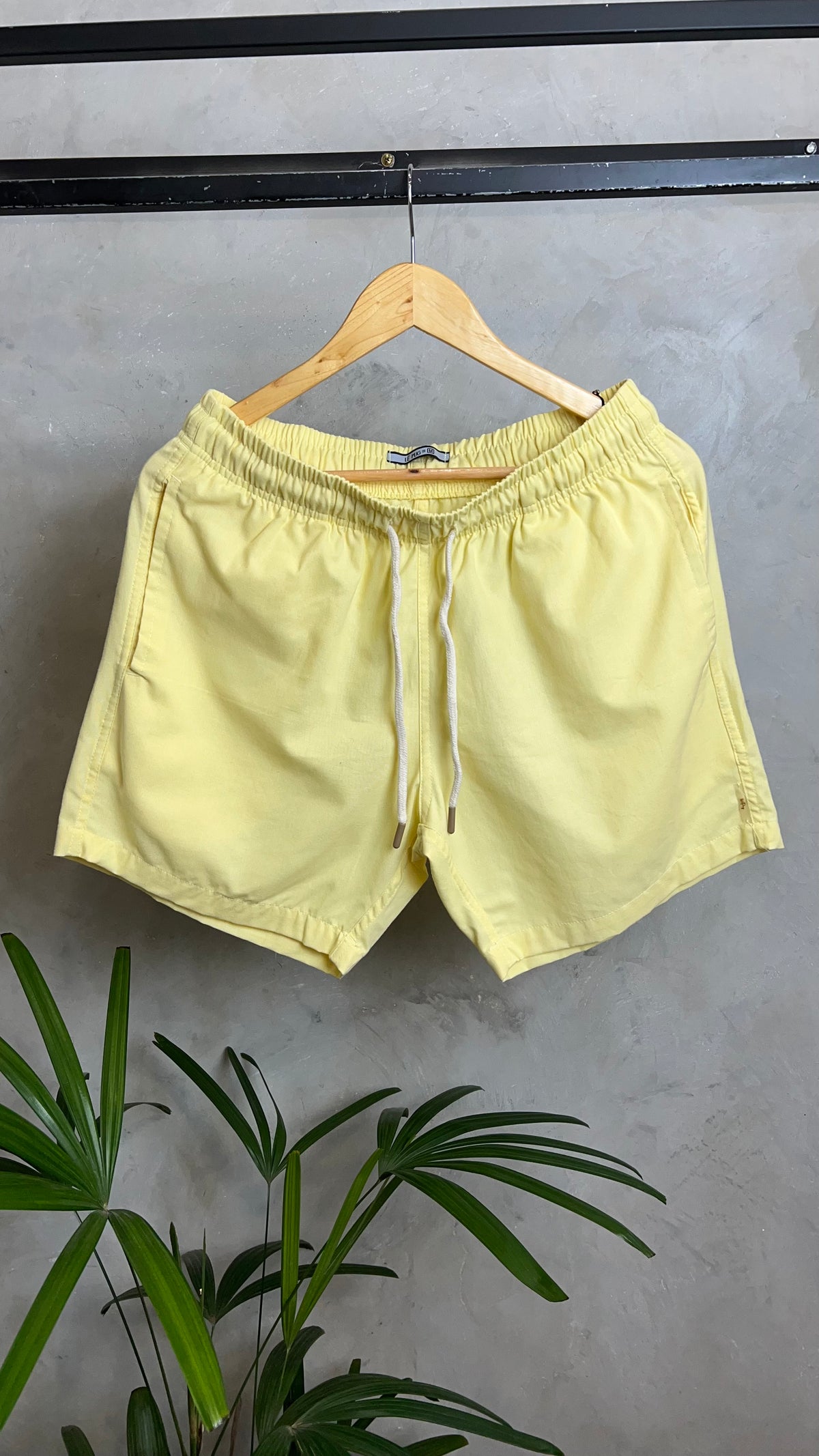 Short linho belga