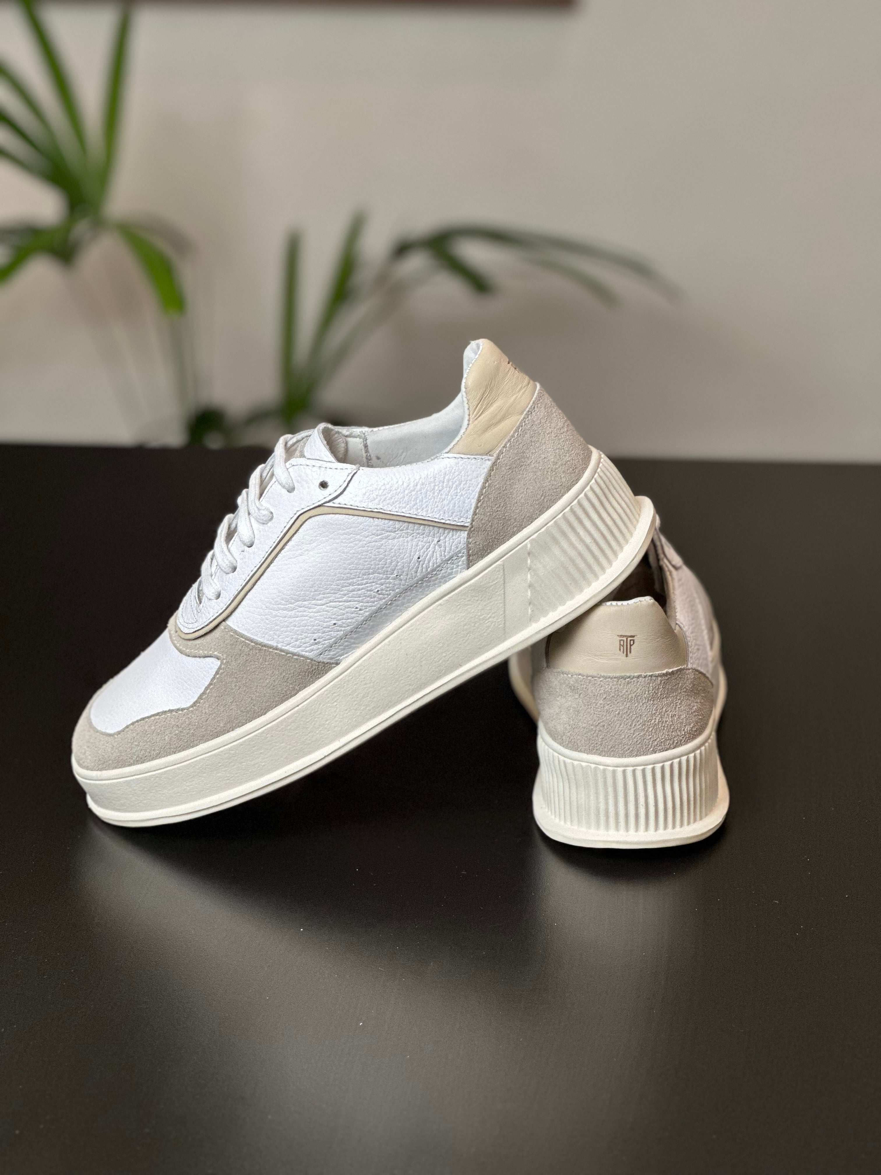 Tênis sneaker couro legítimo AUTÊNTICO