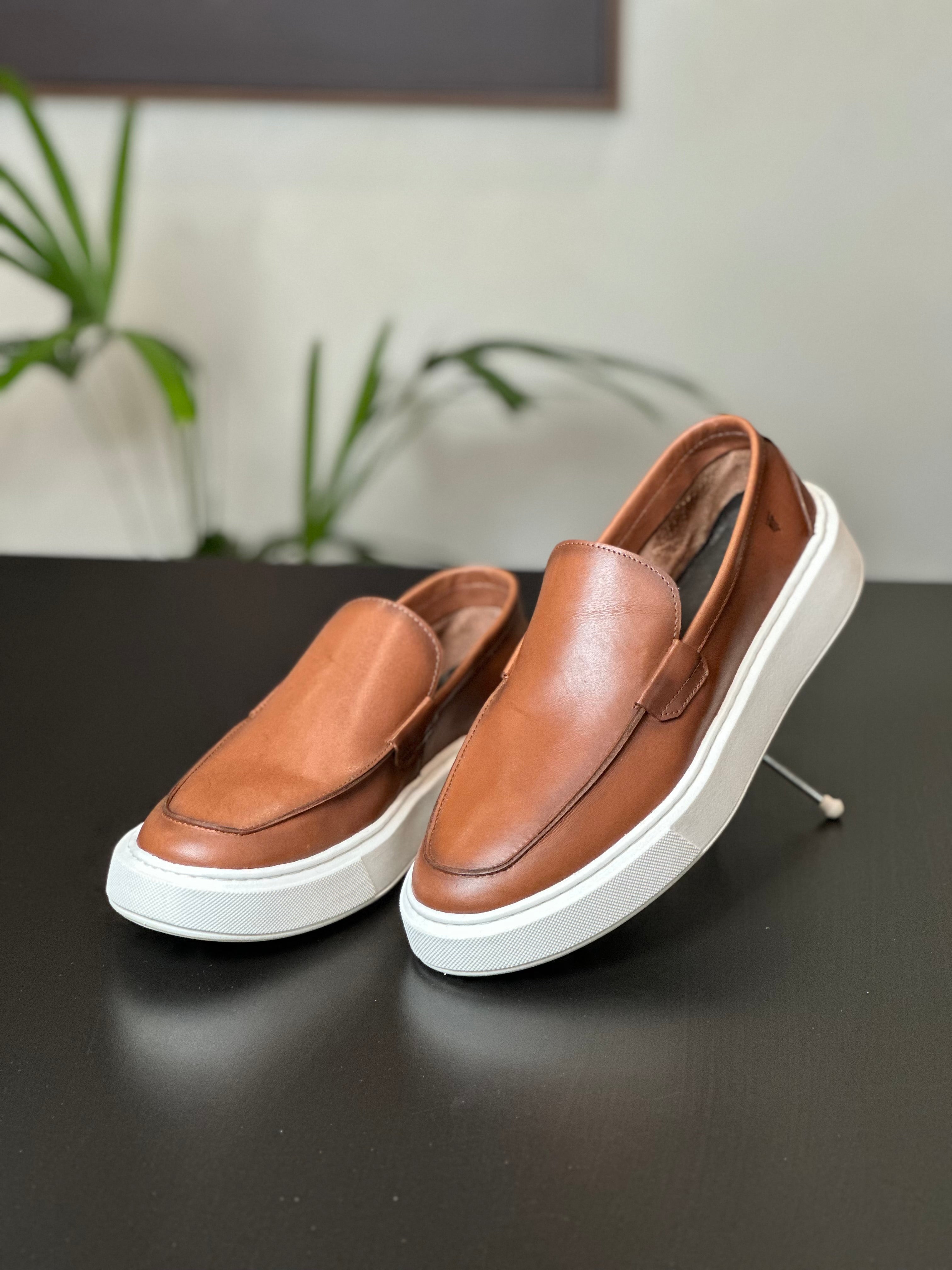 Tênis sneaker couro legítimo AUTÊNTICO