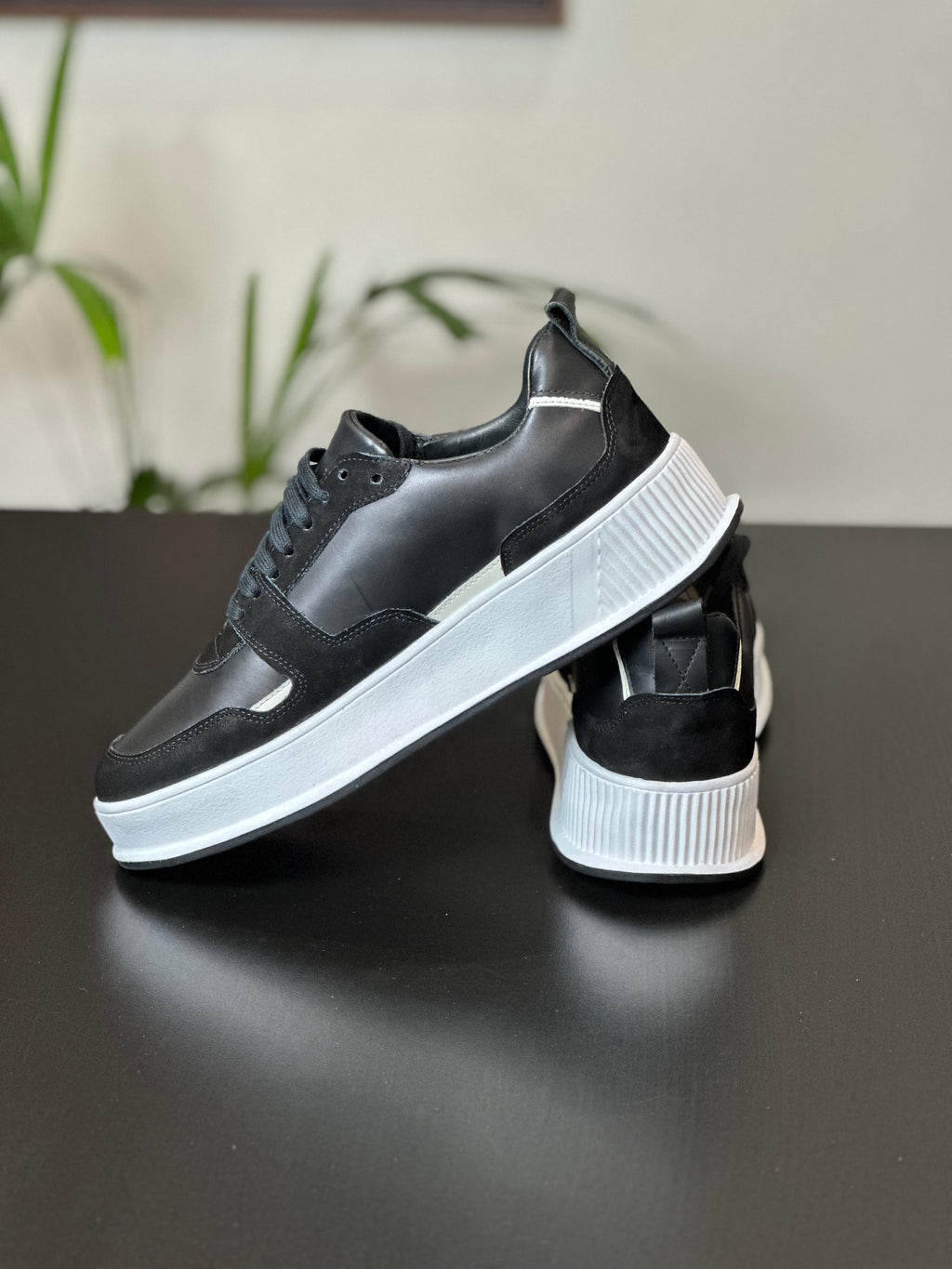 Tênis sneaker couro legítimo AUTÊNTICO