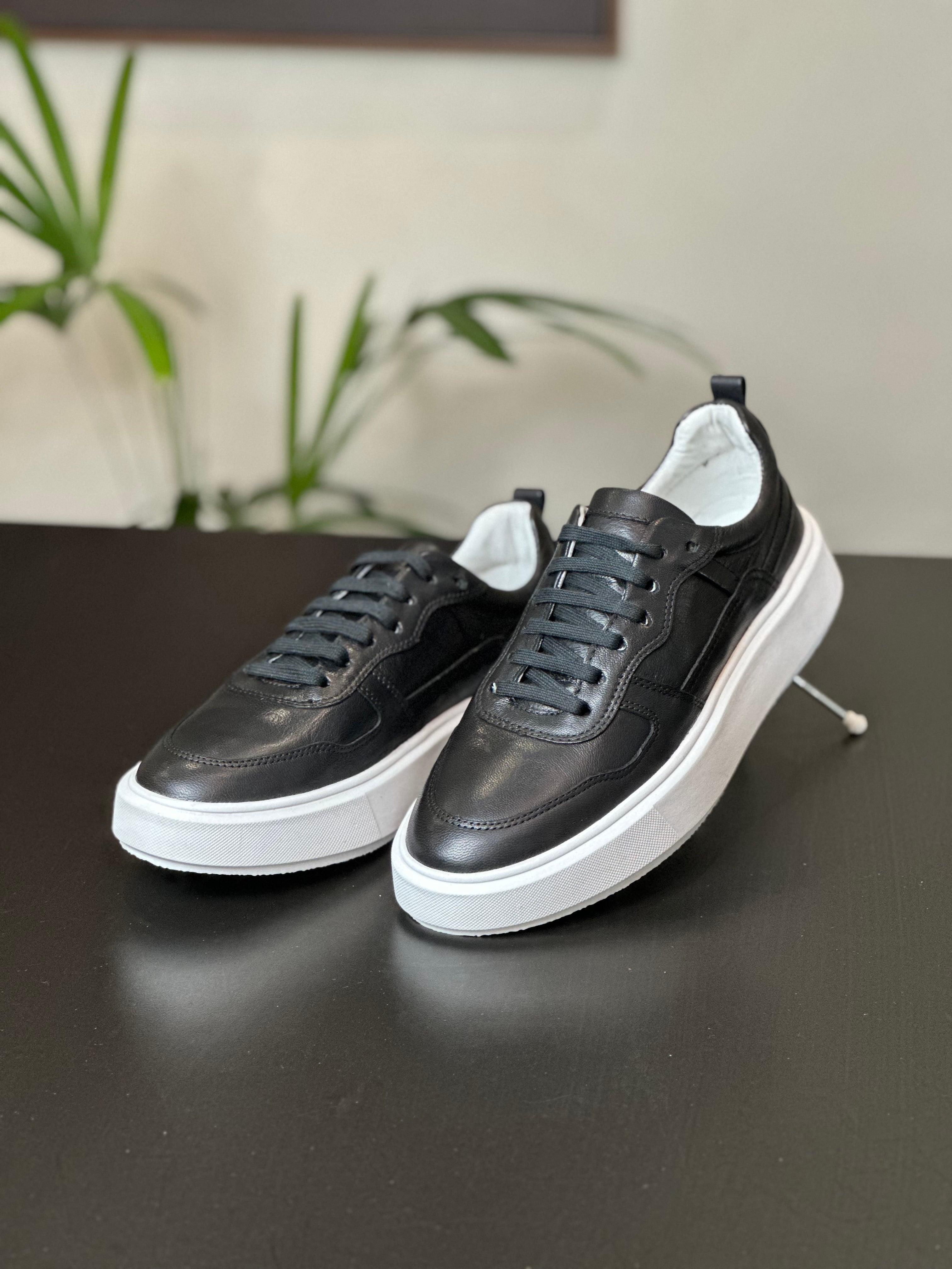 Tênis sneaker couro legítimo AUTÊNTICO