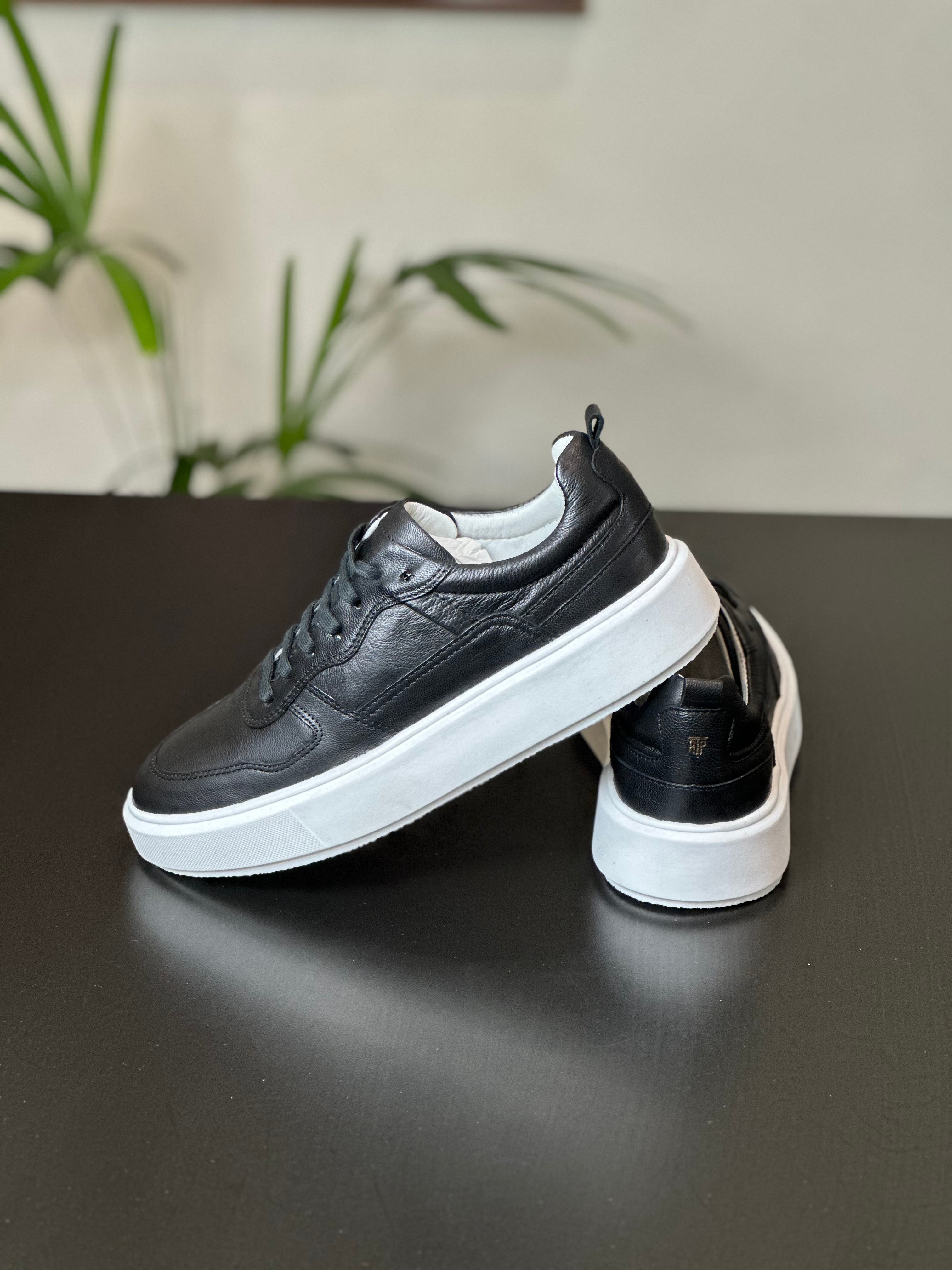 Tênis sneaker couro legítimo AUTÊNTICO