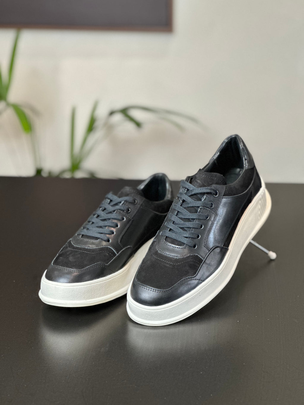 Tênis sneaker couro legítimo AUTÊNTICO