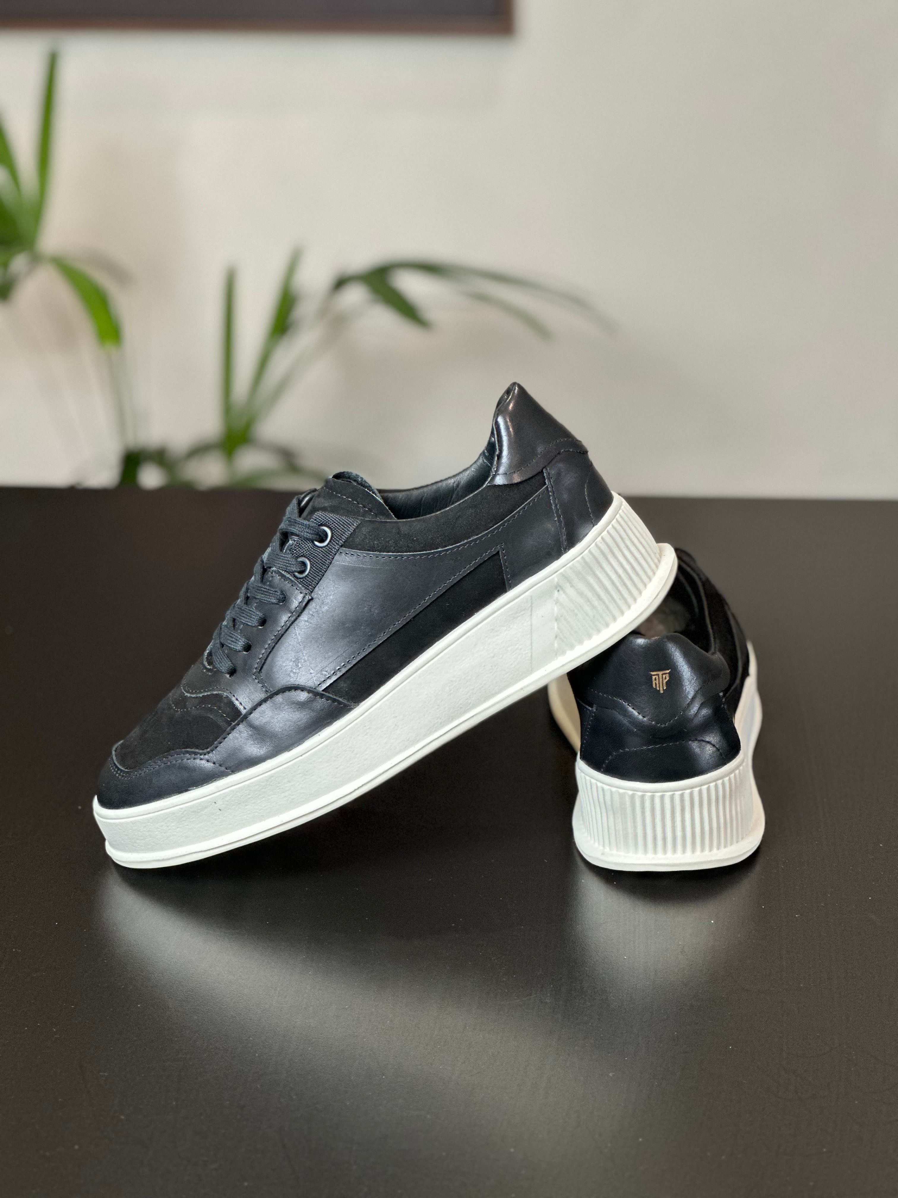 Tênis sneaker couro legítimo AUTÊNTICO