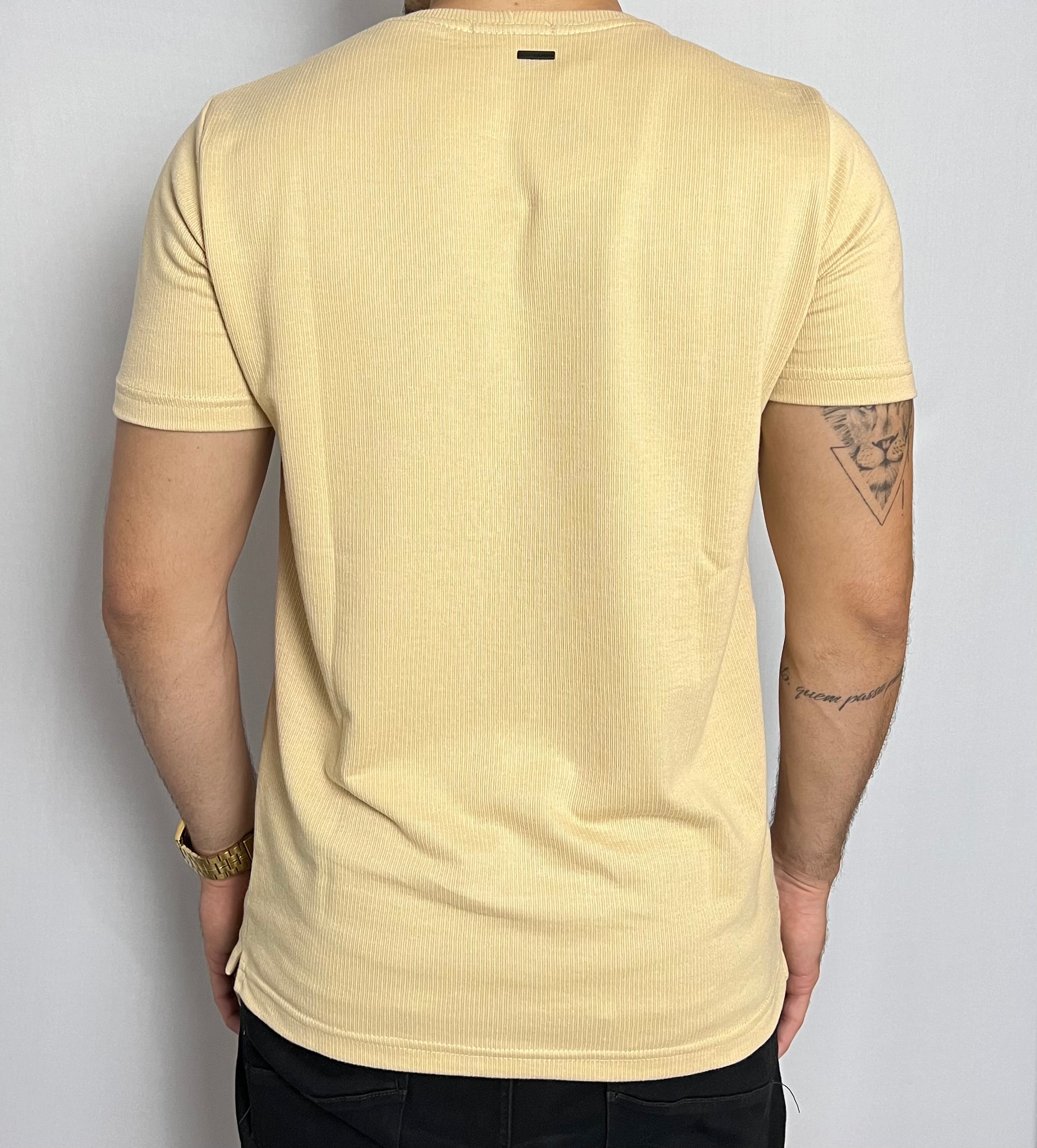 Camisa Texturizada mostarda