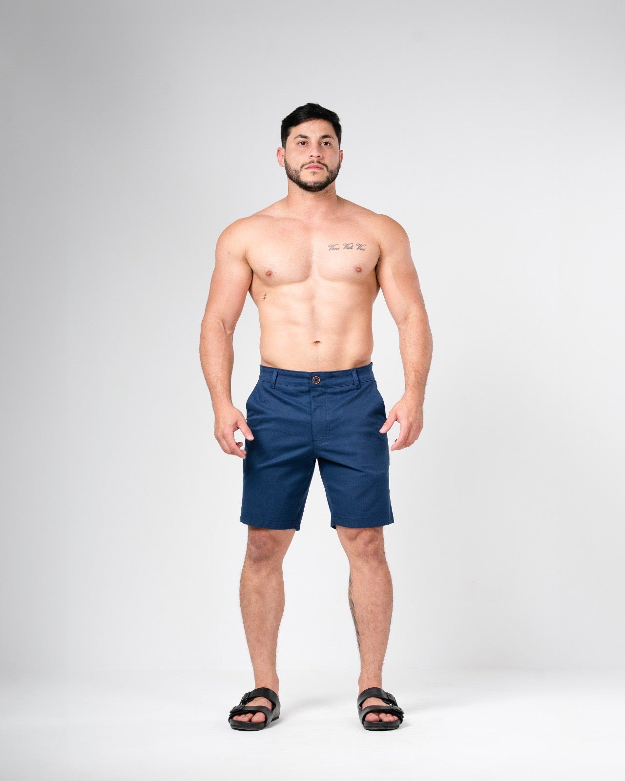 Bermuda alfaiataria azul petróleo